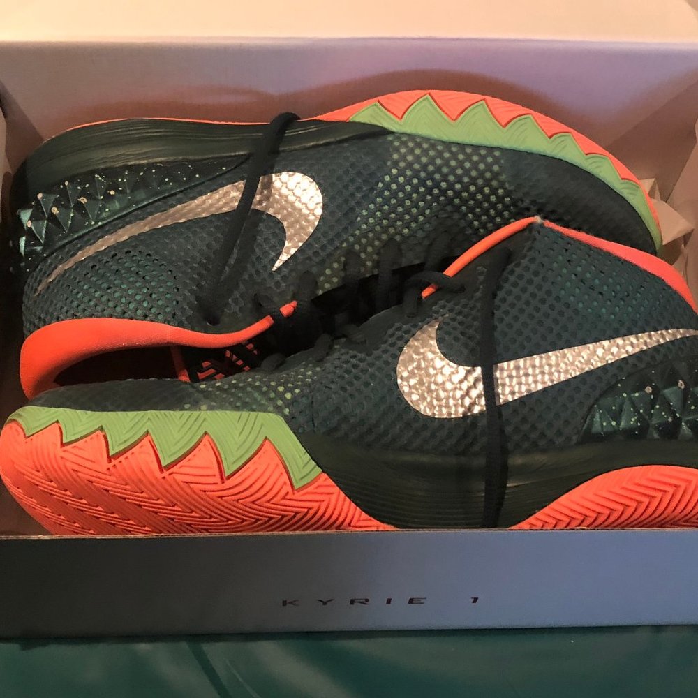 Nike Kyrie 1's Easter Edition